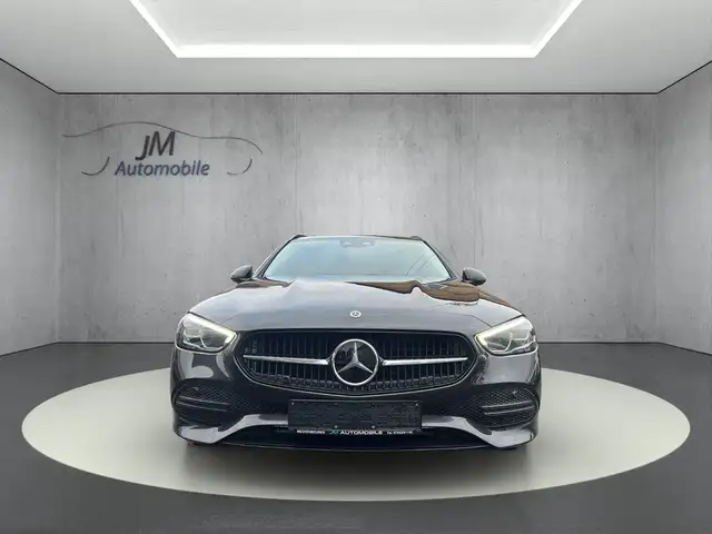 Mercedes-Benz 300 view 2