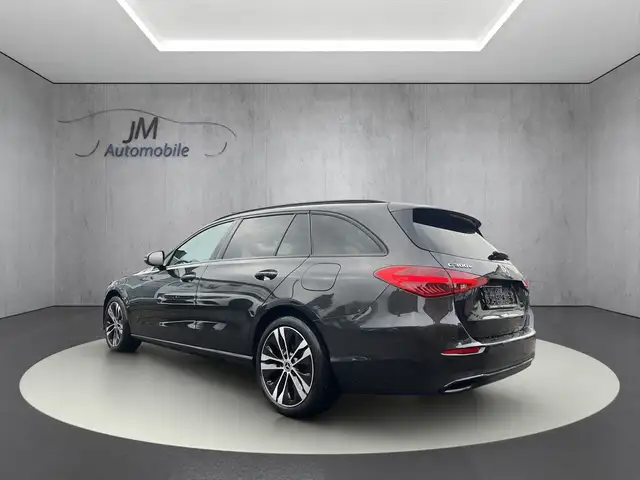 Mercedes-Benz 300 view 5