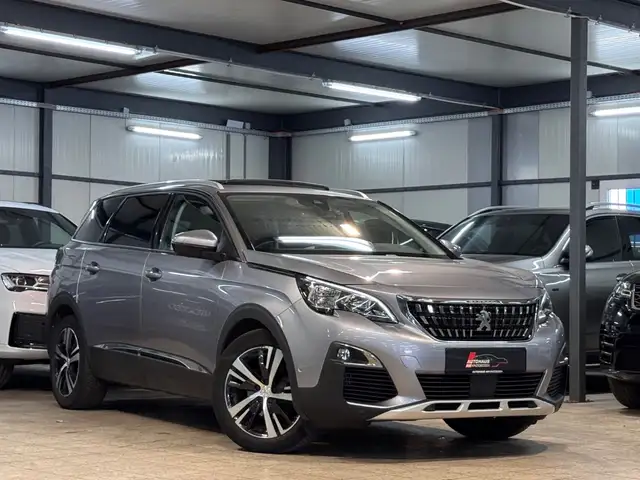 Peugeot 5008 Allure 7SITZ*ACC*PANO*360*KINDEREASY*SHZ*1H