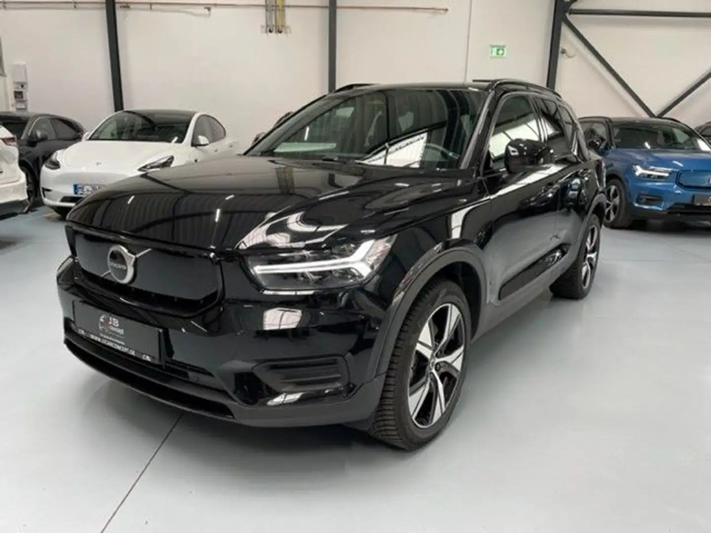 Volvo XC40 Recharge Twin Plus Pure Electric AWD 19"AHK Noir - 1