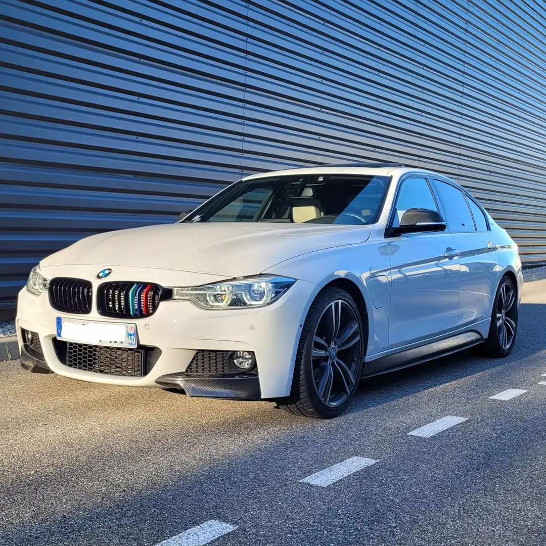BMW 330 330e 252 ch M Sport A - 1