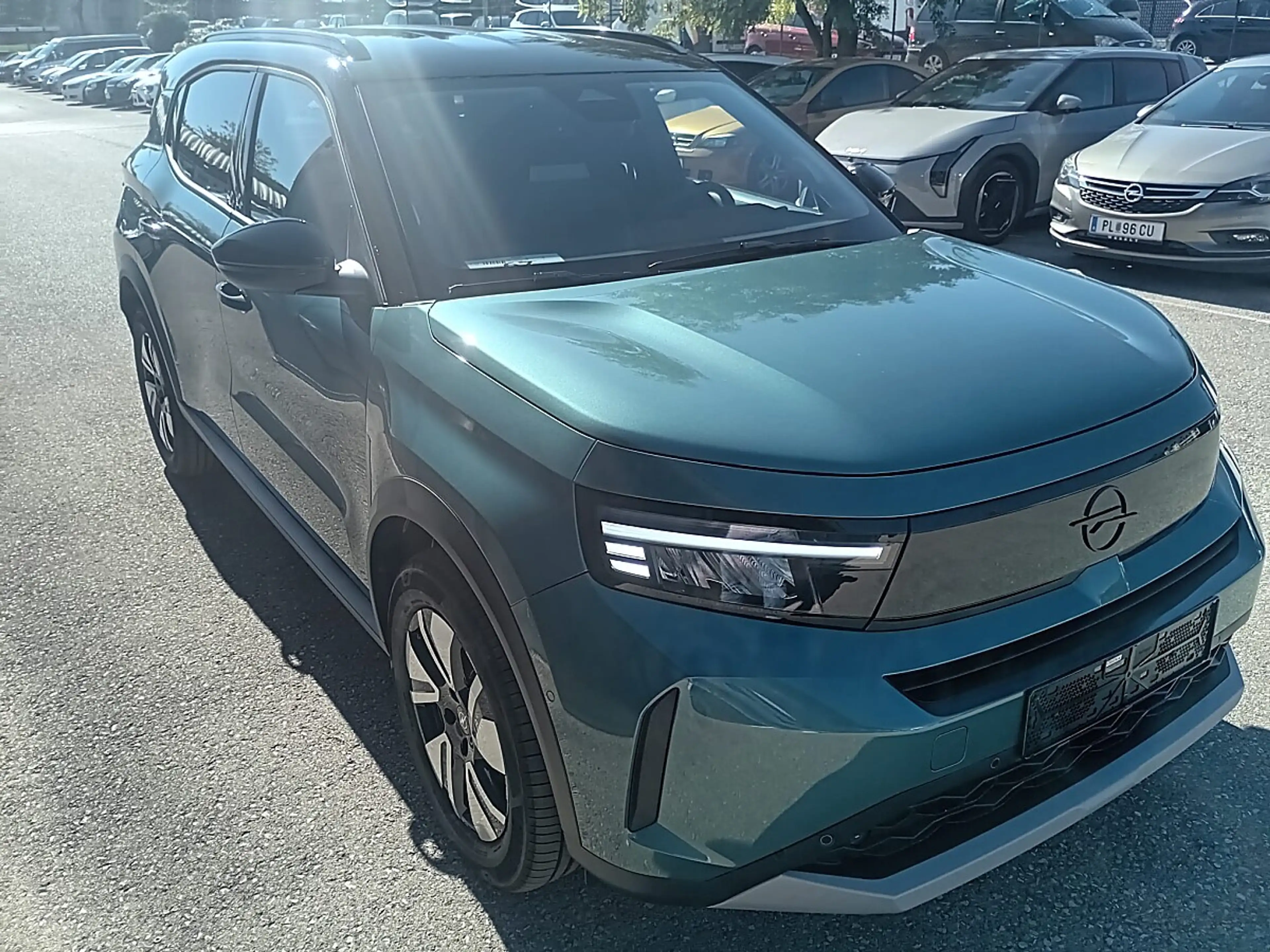 Opel Frontera 1.2 Mild-Hybrid Ultimate — photo 3