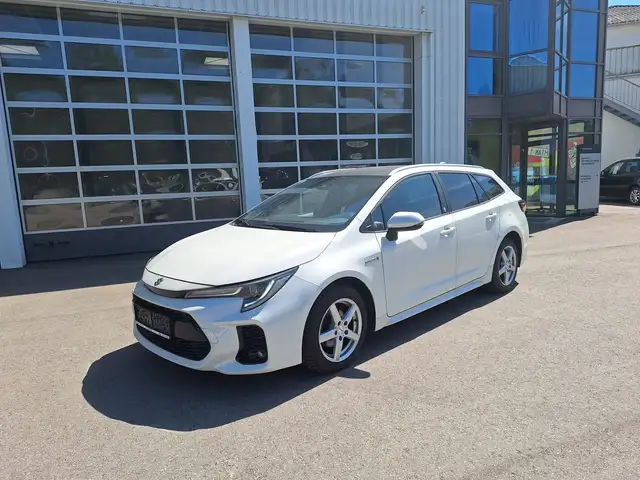 Suzuki Swace 1.8 Hybrid flash