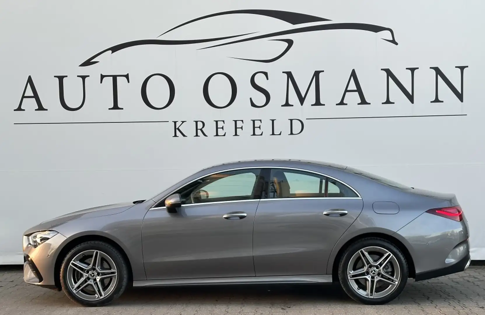 Mercedes-Benz CLA 250 e 8G-DCT AMG Line Advance Plus Grau - 2