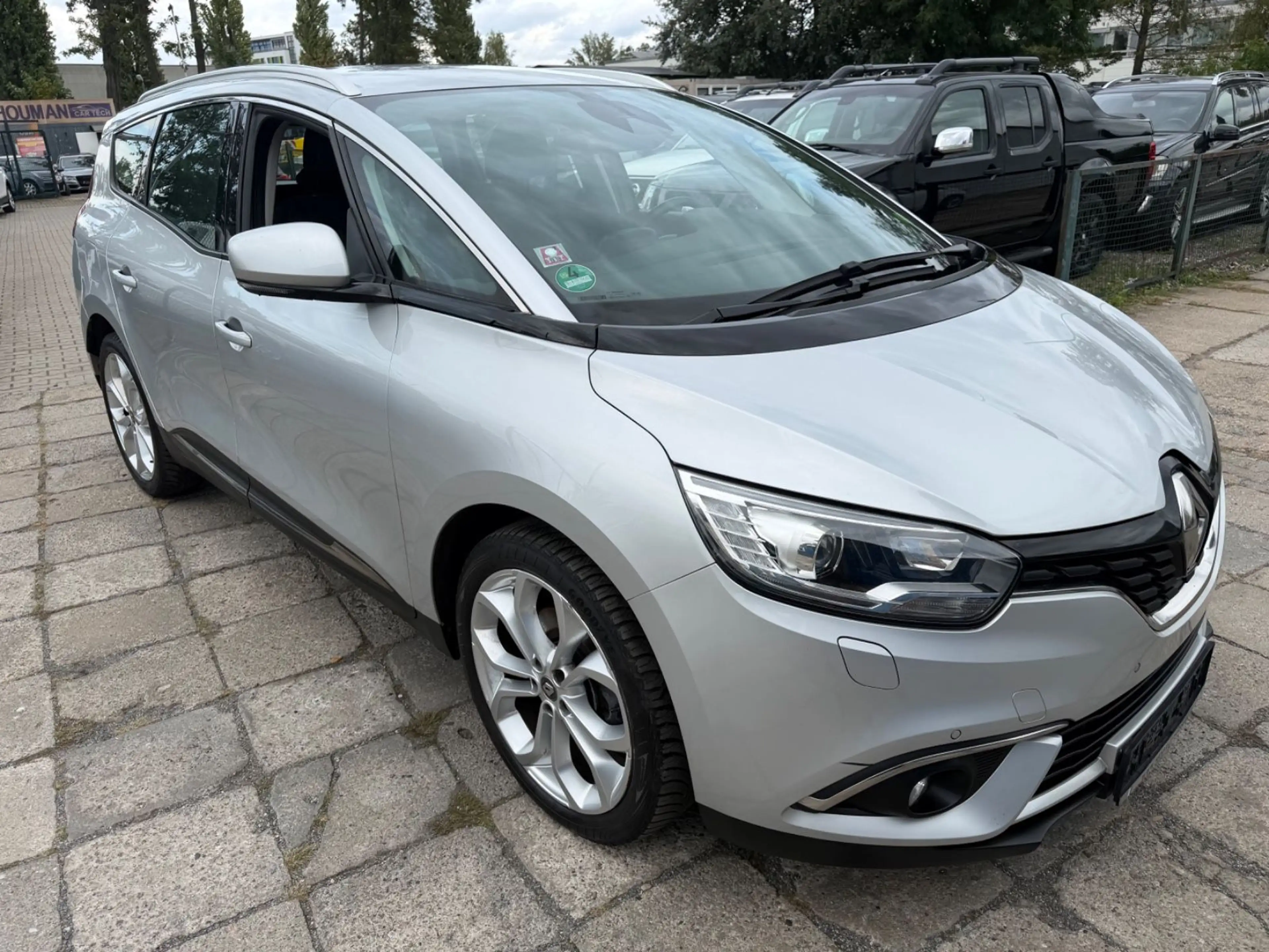 Renault Grand Scenic Experience*NAVI*SCHECKHEFT*LED*XENO