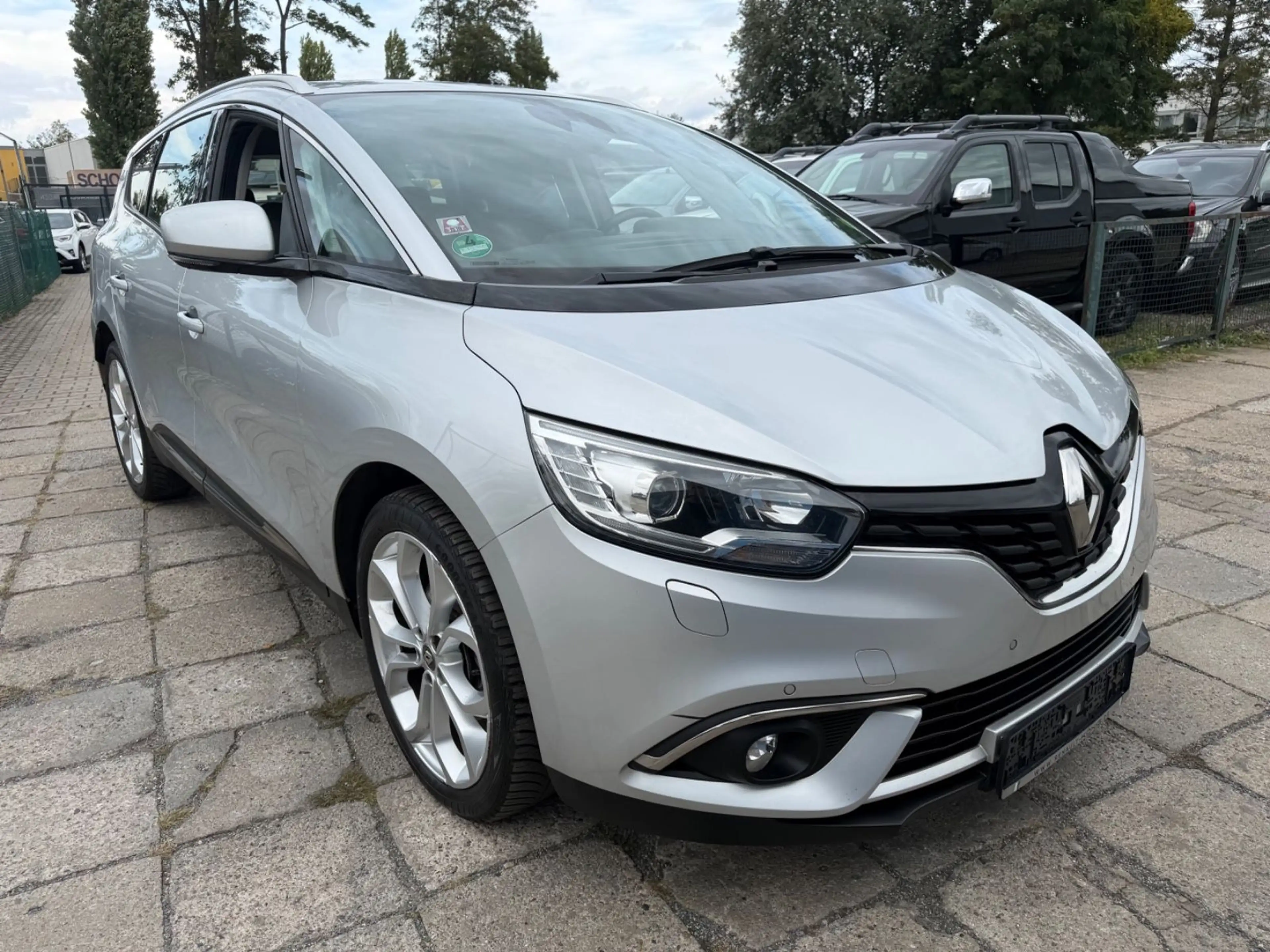 Renault Grand Scenic Experience*NAVI*SCHECKHEFT*LED*XENO — photo 9