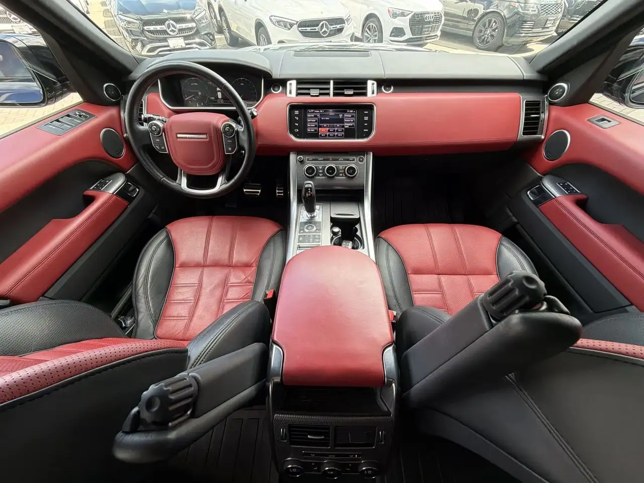 Land Rover Range Rover Sport снимка Land Rover Range Rover Sport
