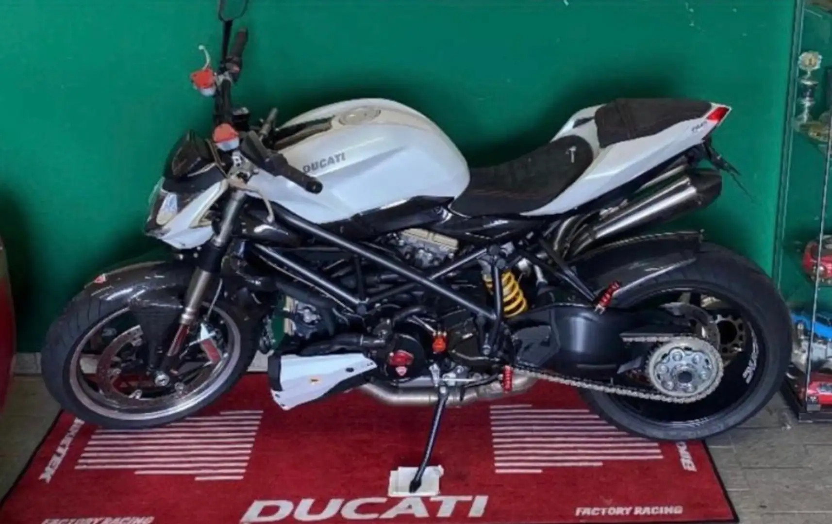 Ducati Streetfighter SF - V2 - Zard - Carbon - Rizoma - S Blanco - 1