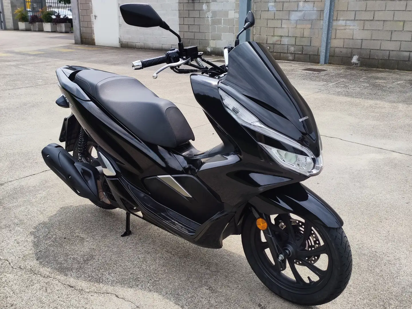 Honda PCX 125 Nero - 2
