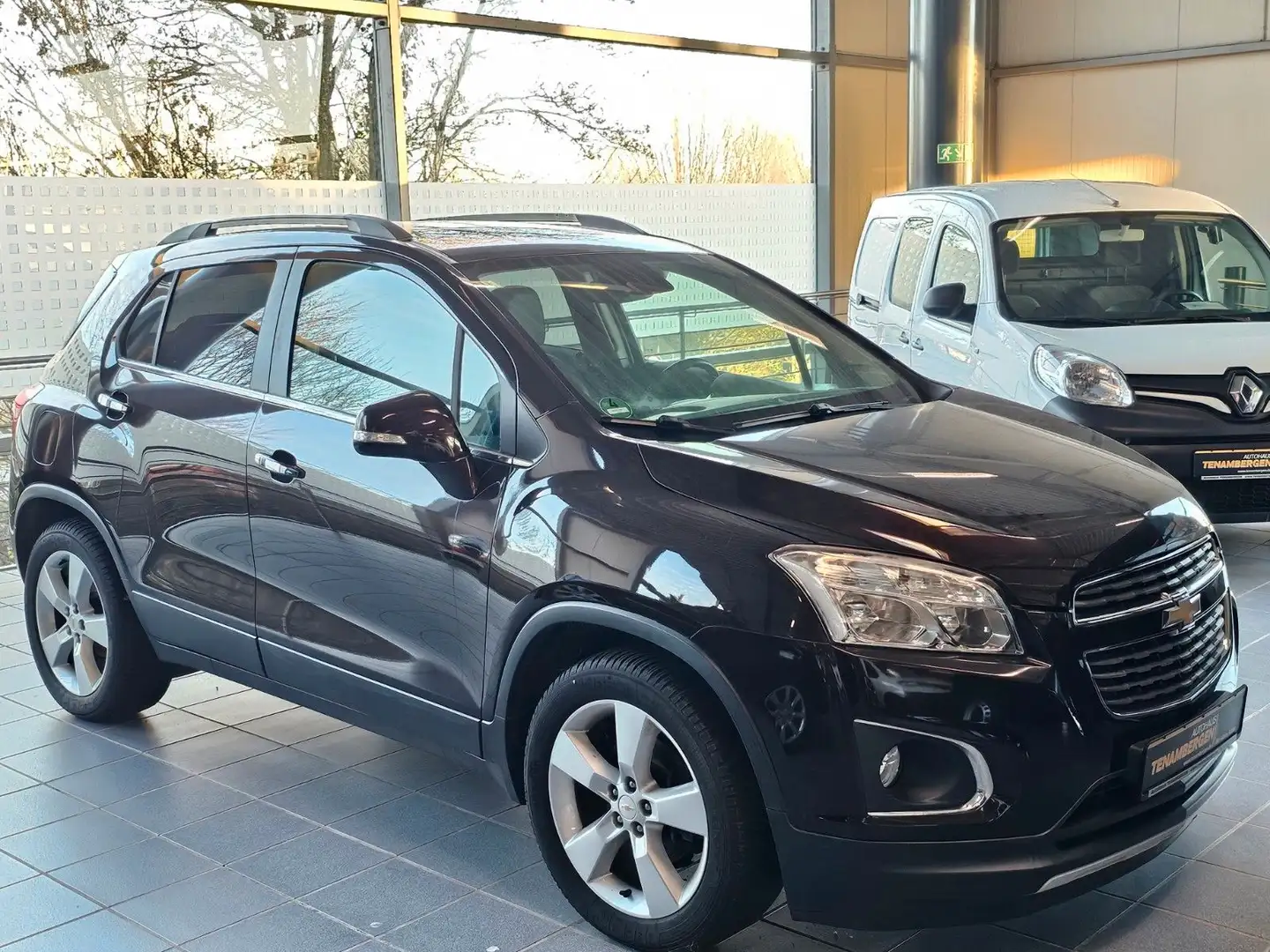 Chevrolet Trax 4x4 LT SHZ Hinterachsdifferential Schaden Hnědá - 1