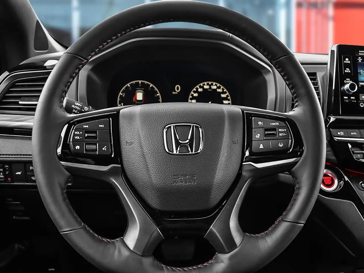 Honda Odyssey снимка Honda Odyssey