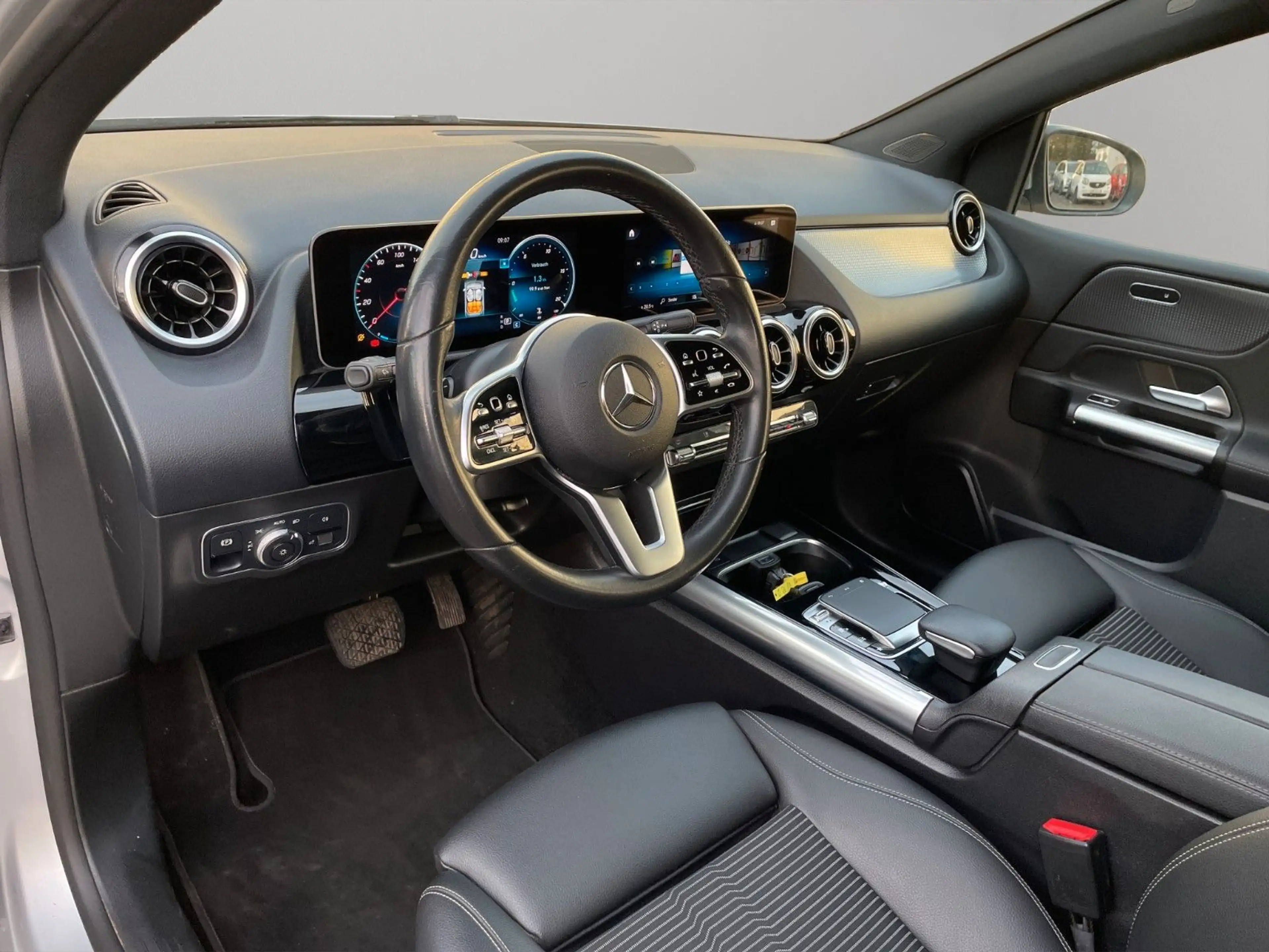 Mercedes-Benz B 220 Progressive 4Matic KAM SHZ PDC PANO — photo 10