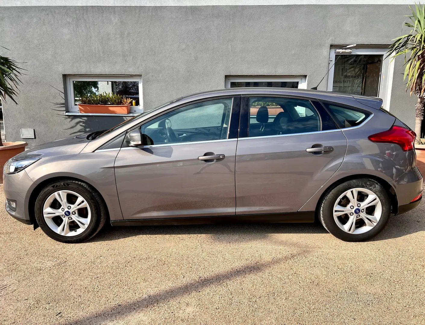Ford Focus 1.0 EcoBoost Start-Stopp-System Business Edition Gris - 2