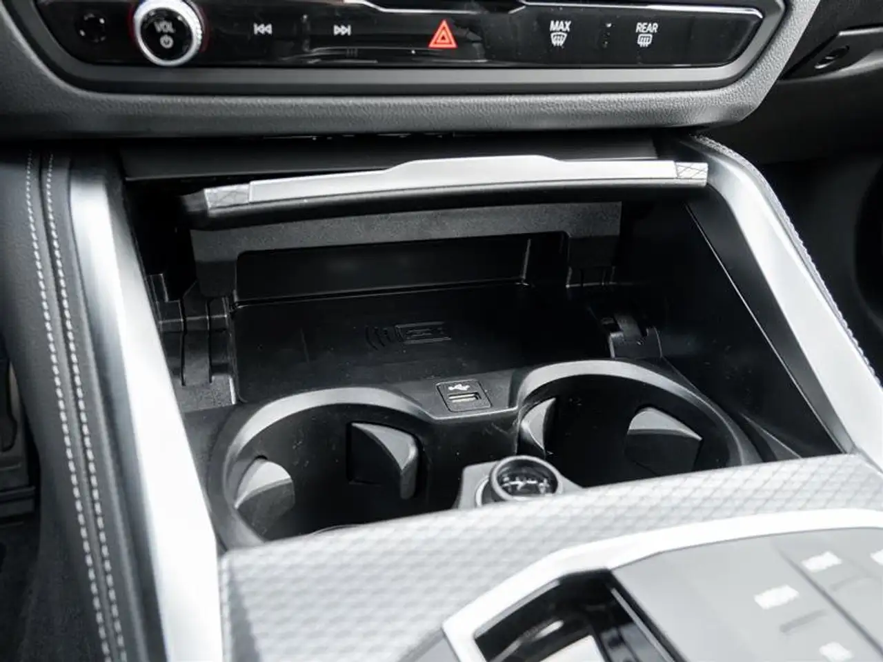 BMW 4 Series снимка BMW 4 Series