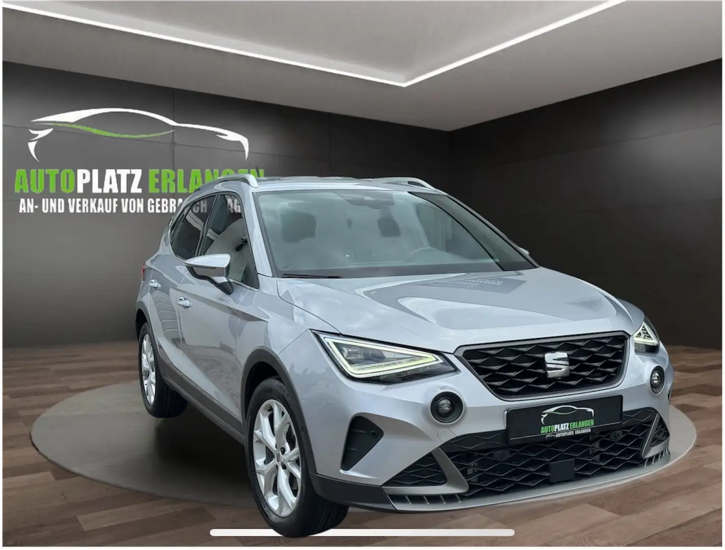 SEAT Arona FR *ACC*Cam*LED*TWA* Grau - 1