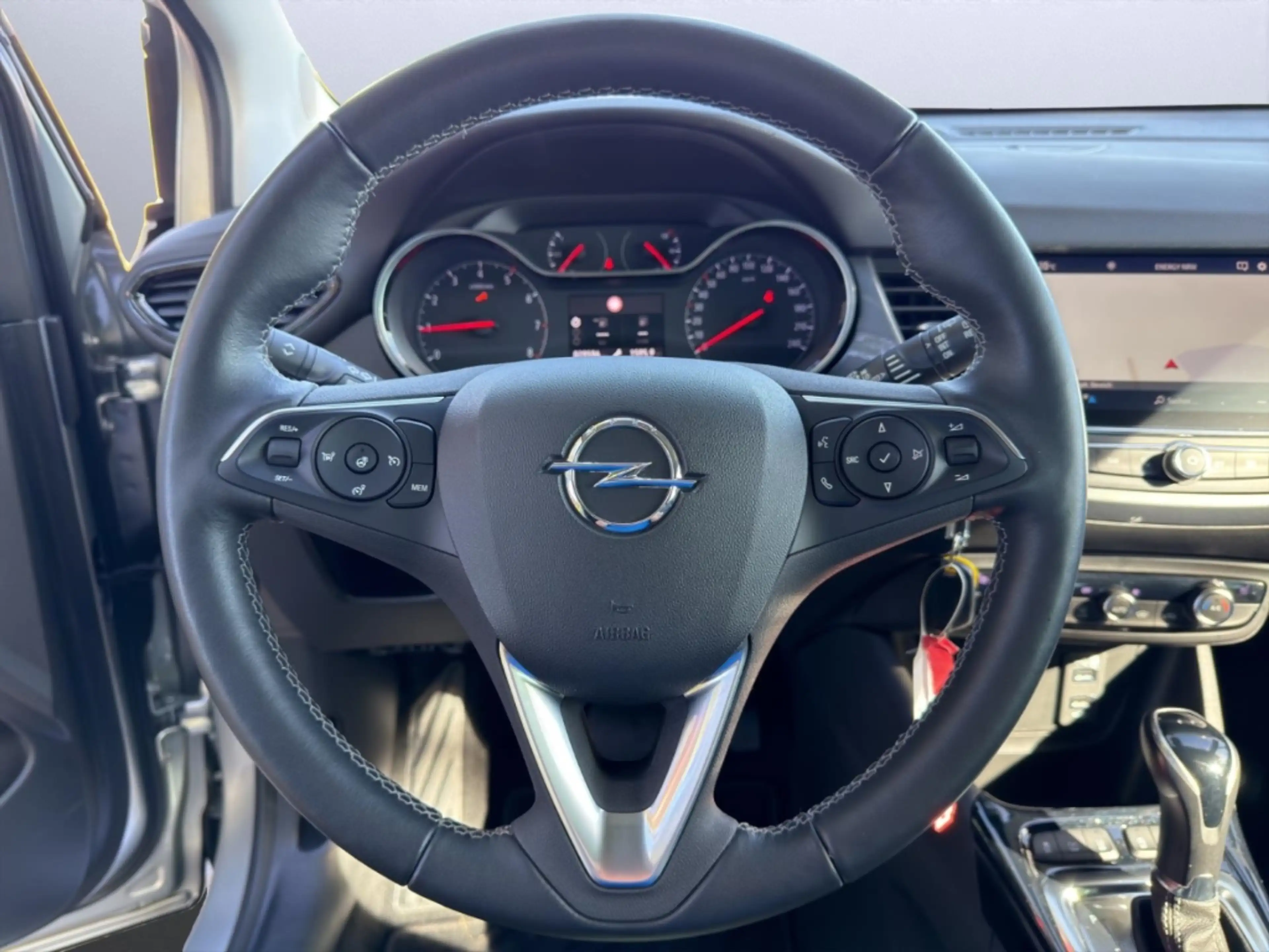 Opel Crossland Elegance Paket ATG Navi Allwetterreifen Klimaautom — photo 14