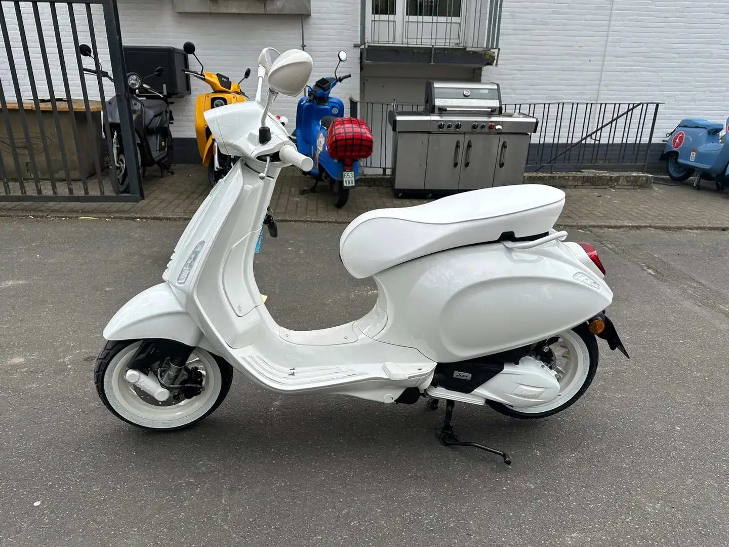 Vespa Sprint 125 Justin Bieber limitiert ABS MIA LED Blanco - 2