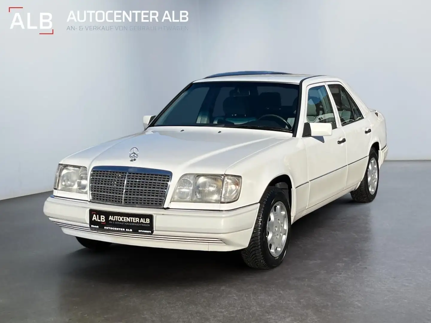 Mercedes-Benz E 220 E /AUTOMATIK/2.HAND/TOP/KLIMA/ Blanc - 1