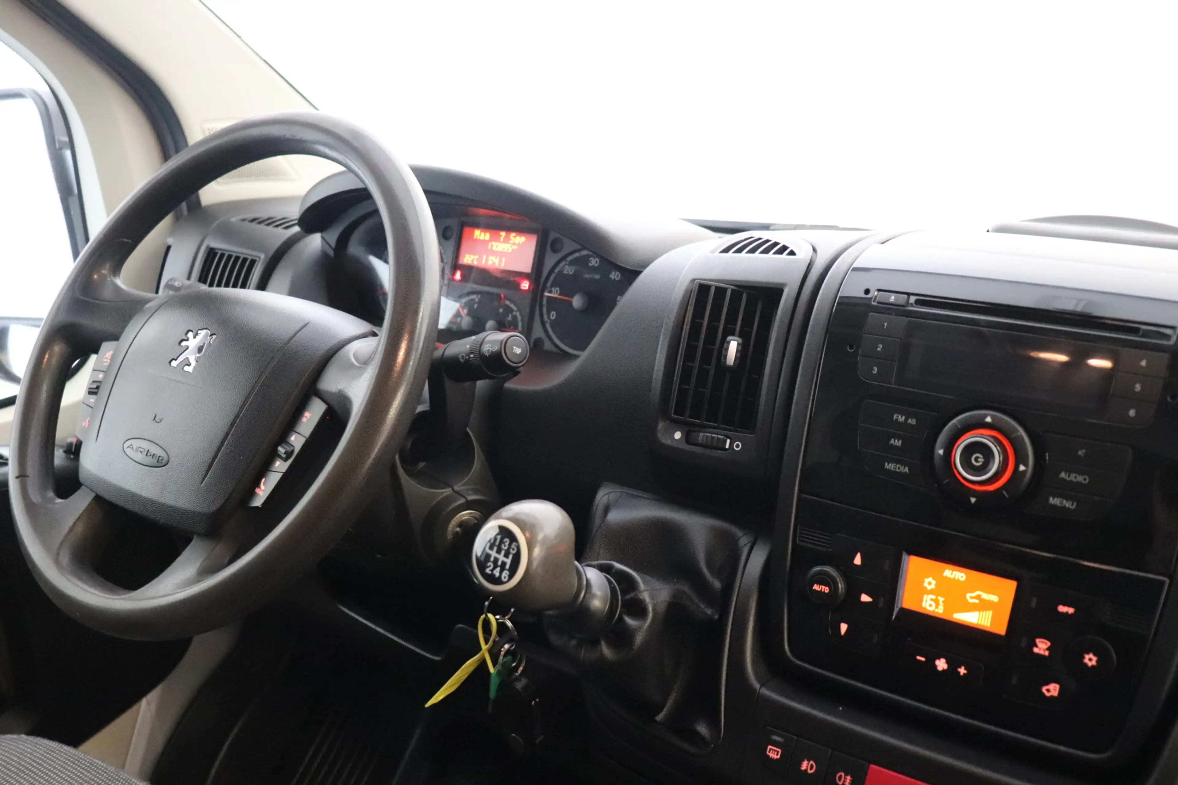 Peugeot Boxer 3.0 HDI 177PK L2H1 - Clima - Imperiaal - PDC - €5. — photo 4