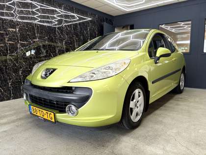 Peugeot 207 1.4-16V XS