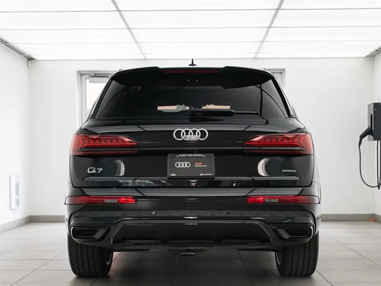 Audi Q7 photo Audi Q7