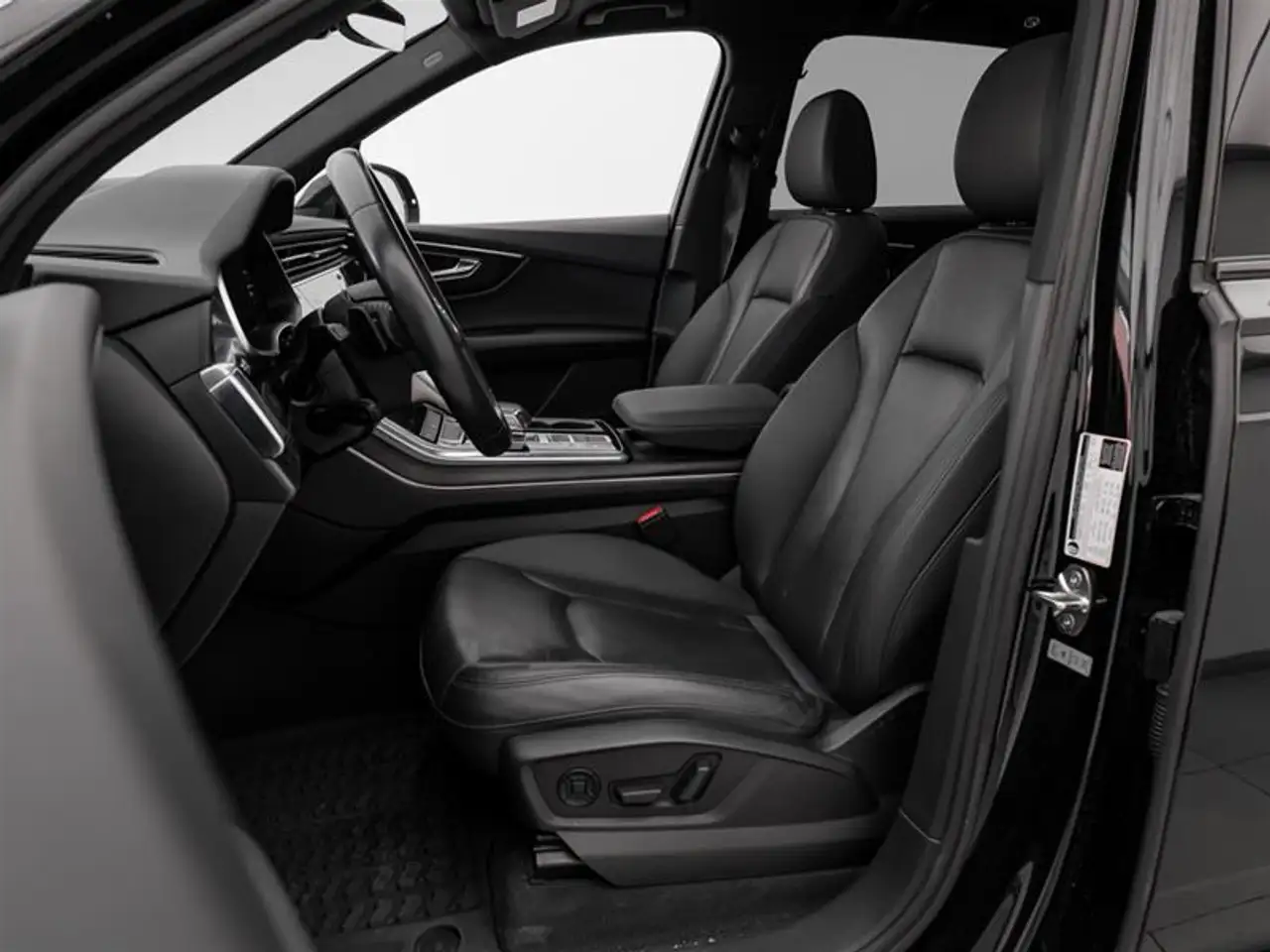 Audi Q7 photo Audi Q7