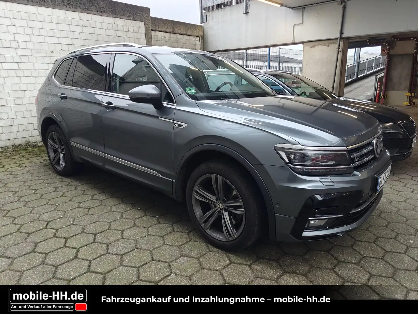 Volkswagen Tiguan Allspace *R-LINE*7SITZER*ACC*SHZG* Grau - 1