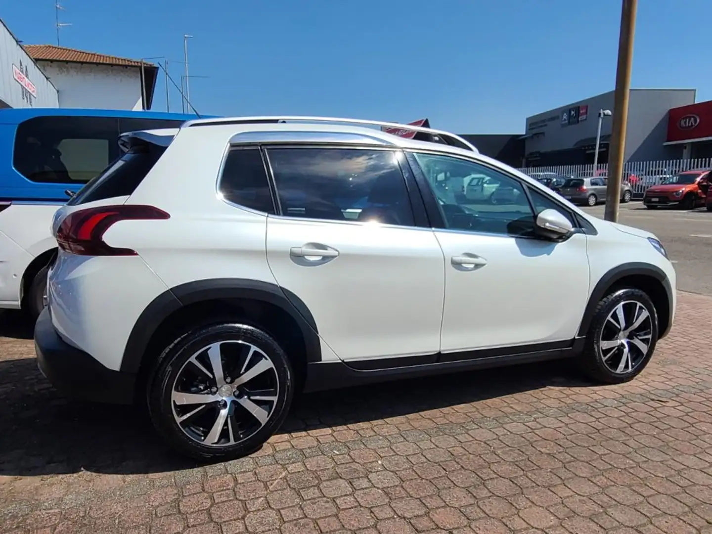 Peugeot 2008 1° serie BlueHDi 100 Allure Unicoproprietario Weiß - 2