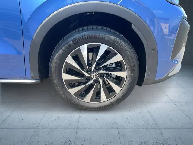 Volkswagen T-Roc view 7