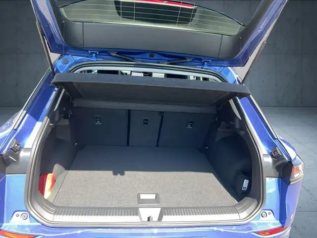Volkswagen T-Roc view 13