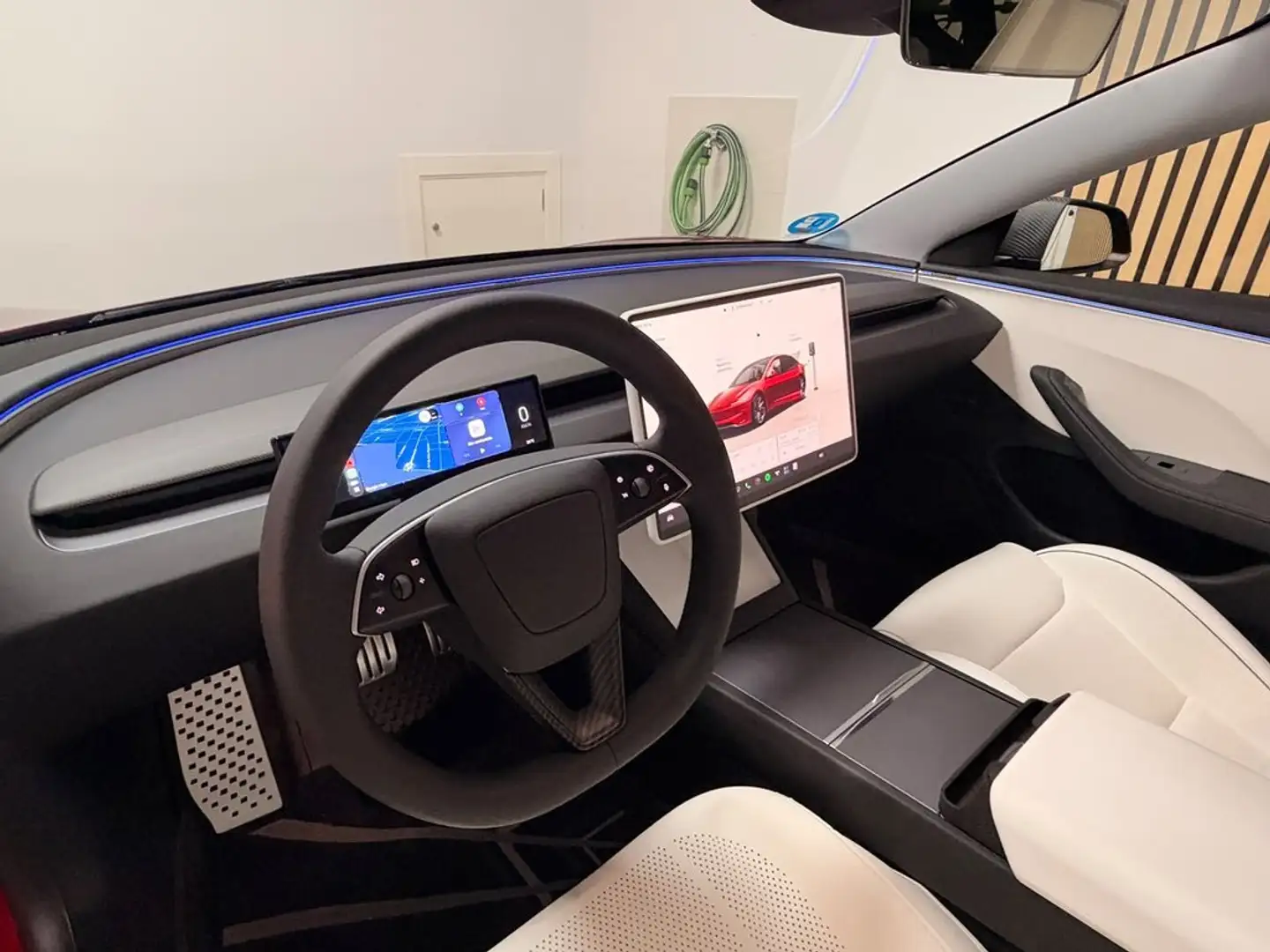 Tesla Model 3 Long-Range Dual Motor Performance AWD - 2