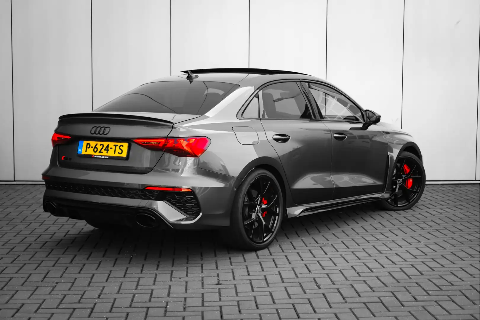 Audi RS3 Limousine 2.5 TFSI quattro 400 pk | RS-sportuitlaa Gris - 2