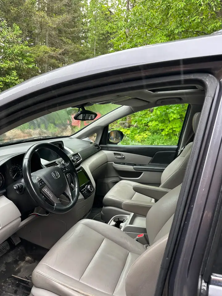 Honda Odyssey снимка Honda Odyssey