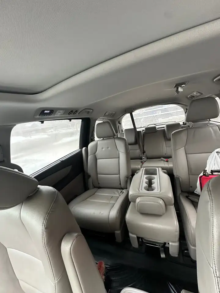 Honda Odyssey снимка Honda Odyssey