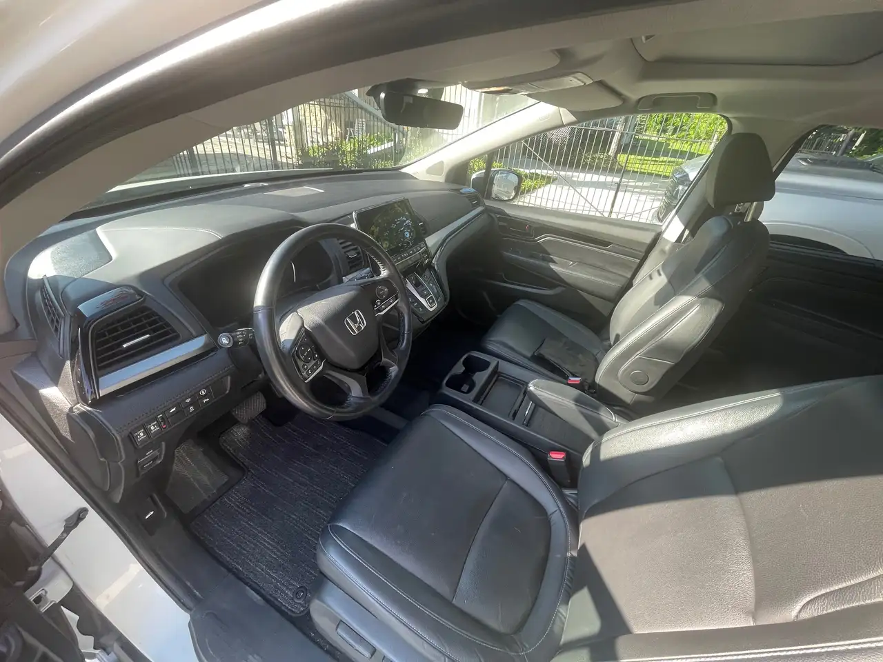 Honda Odyssey снимка Honda Odyssey