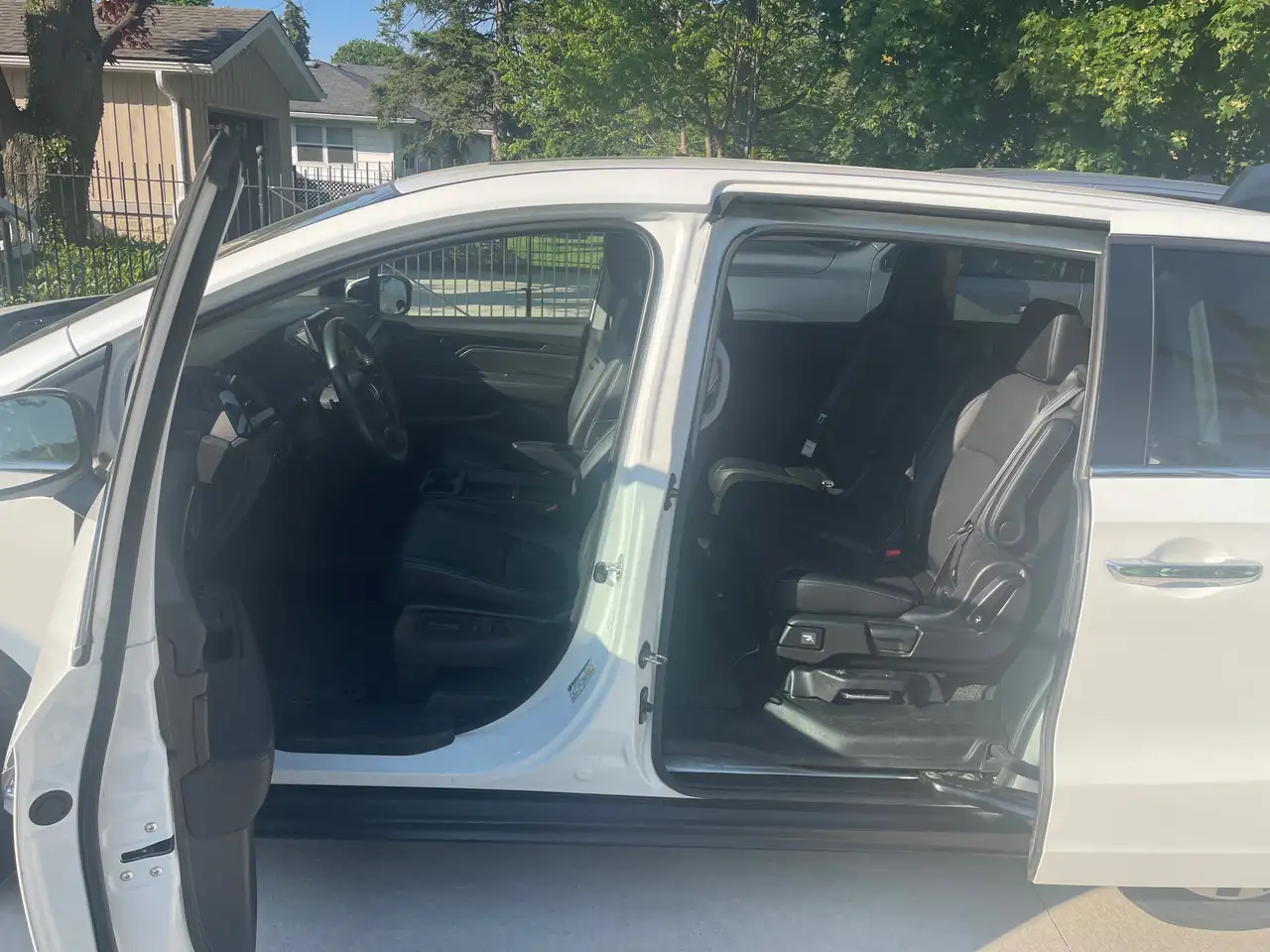 Honda Odyssey снимка Honda Odyssey