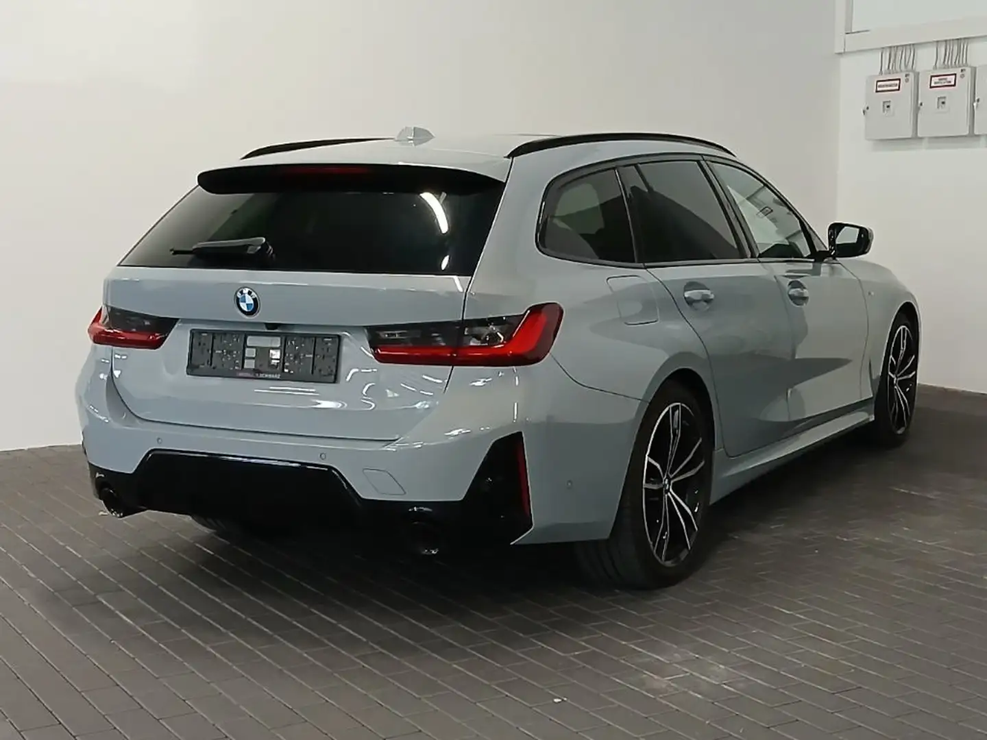 BMW 320 d xDrive M Sport HEADUP/ACC/PANO/STNDHZNG Grigio - 2