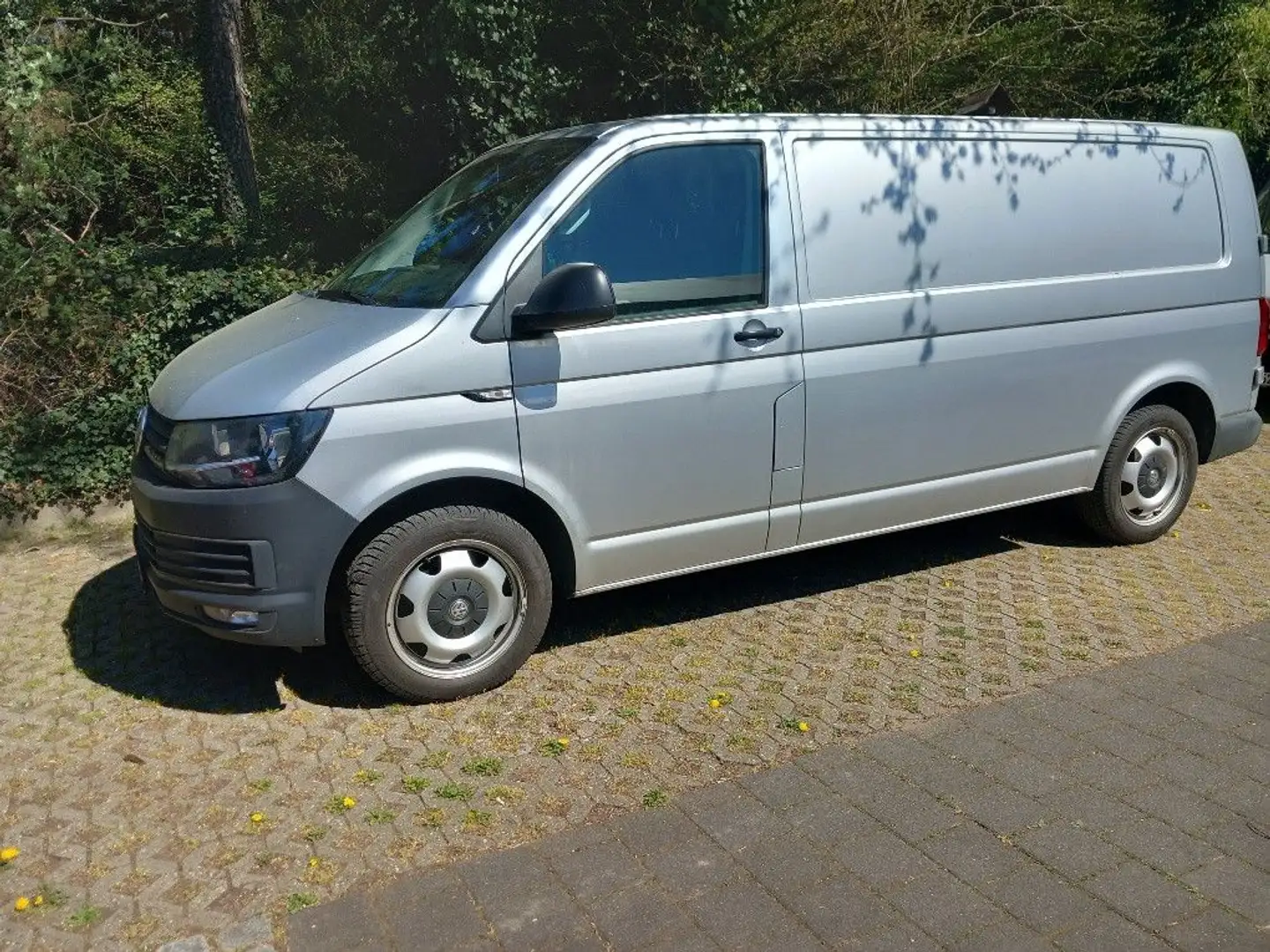 Volkswagen T6 Transporter LR Kasten lang 2.0TDI DSG Silber - 1