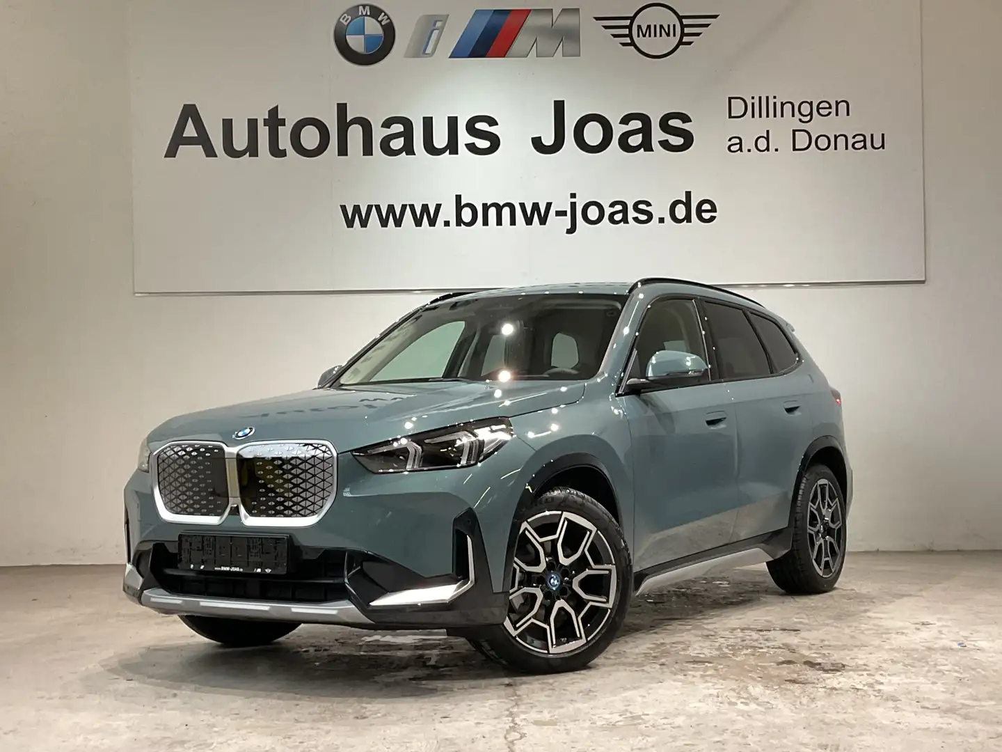 BMW iX1 eDrive20 xLine, Komfortzugang, AHK Head-Up Vert - 1