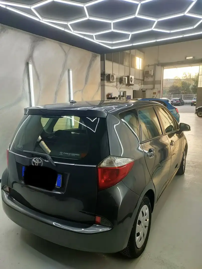 Toyota Verso-S 1.3 Active (mt) - 2