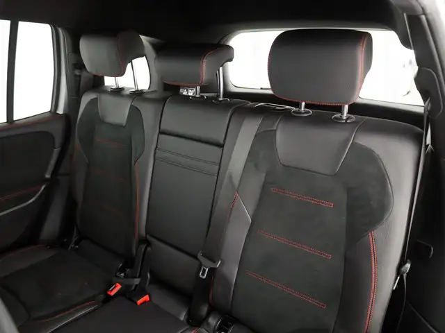 Mercedes-Benz GLB view 11