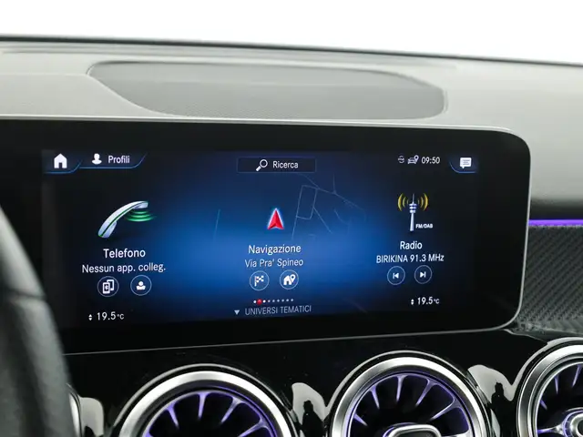 Mercedes-Benz GLB view 13