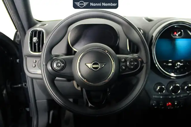 Mini Cooper Cooper view 9