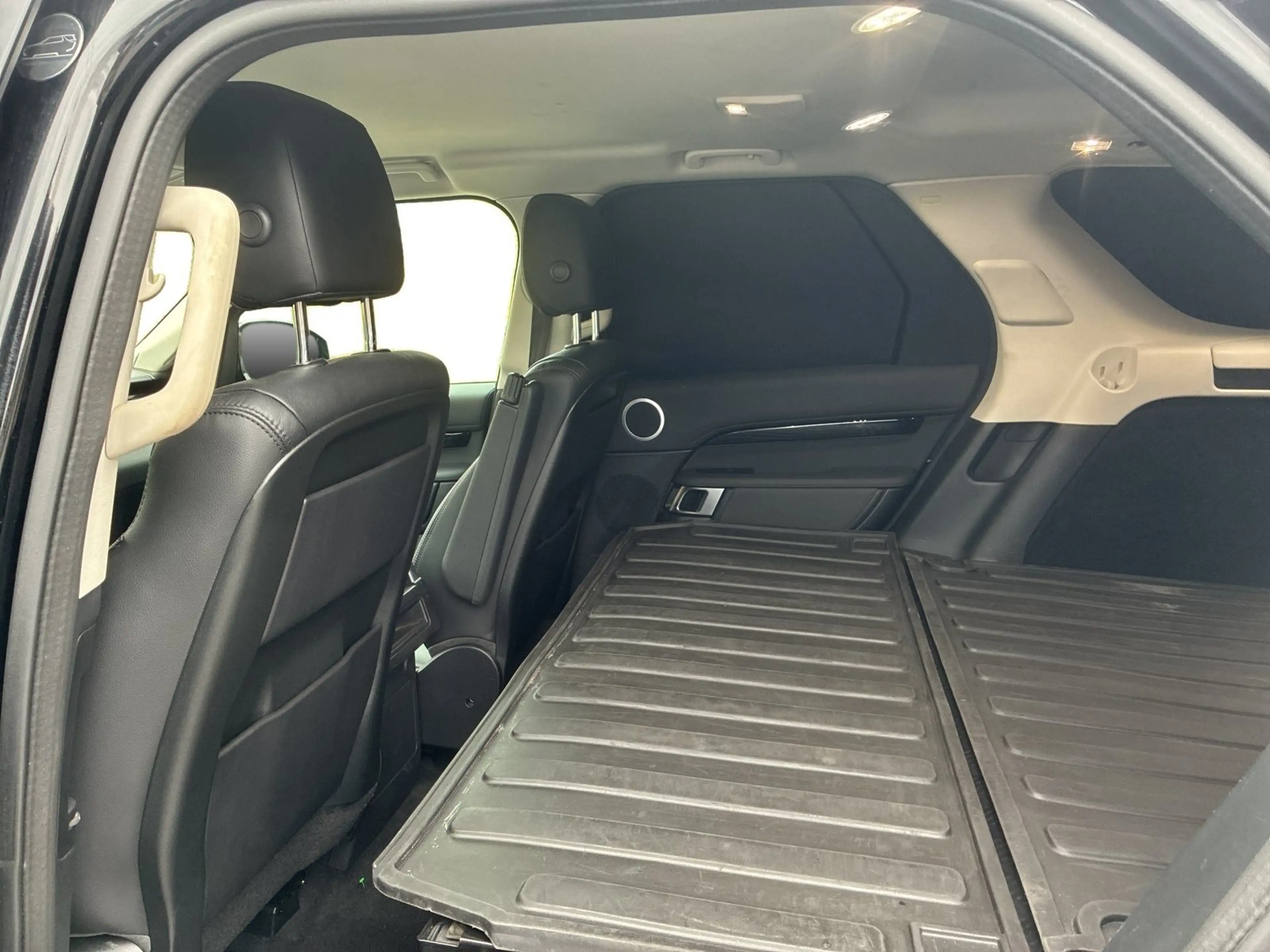 Land Rover Discovery Discovery 5 Diesel Allrad 2.0 SD4 — photo 10