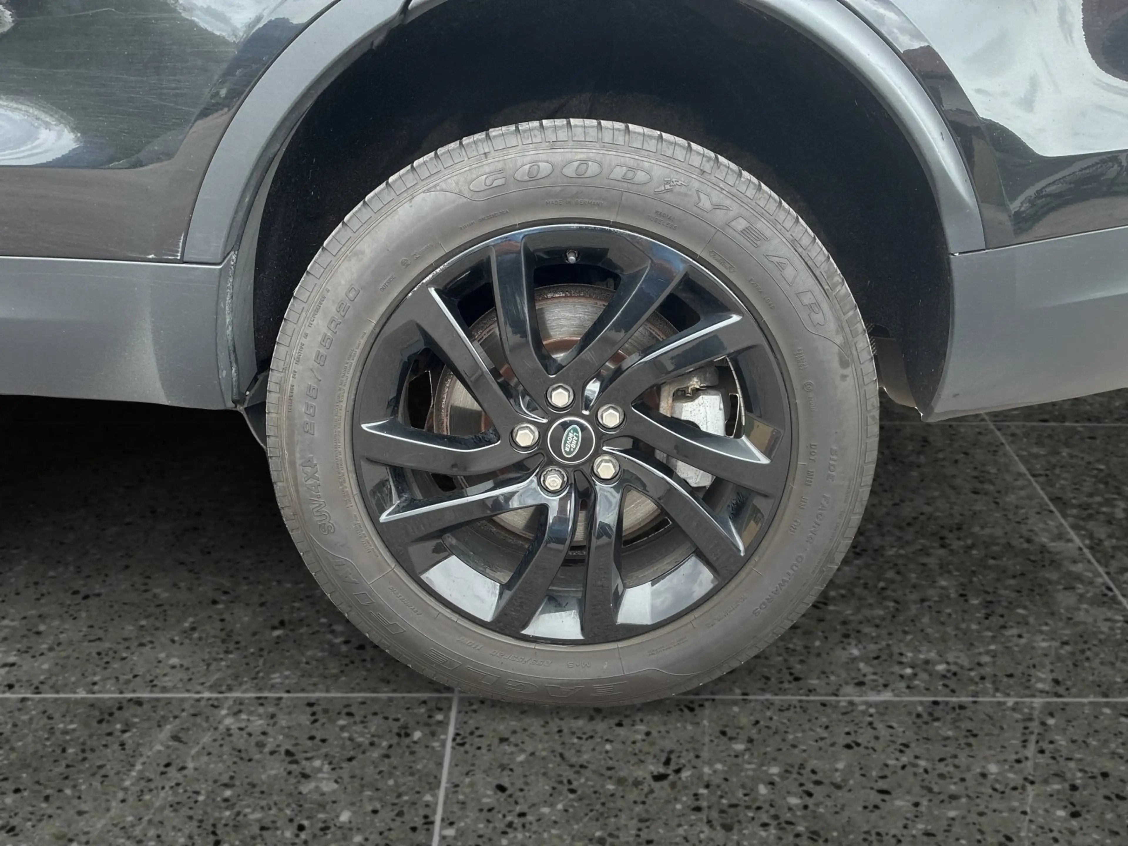 Land Rover Discovery Discovery 5 Diesel Allrad 2.0 SD4 — photo 5