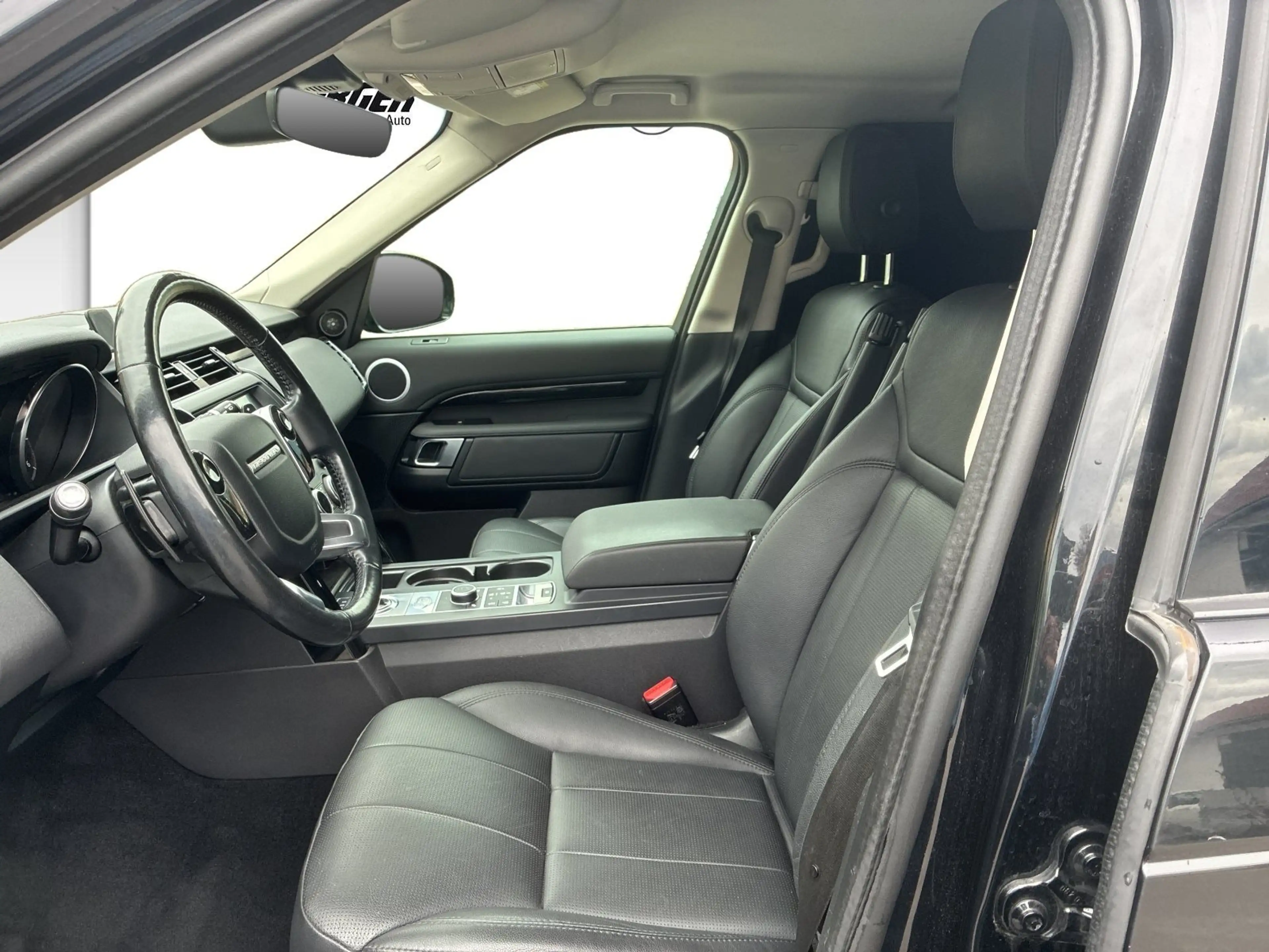 Land Rover Discovery Discovery 5 Diesel Allrad 2.0 SD4 — photo 9