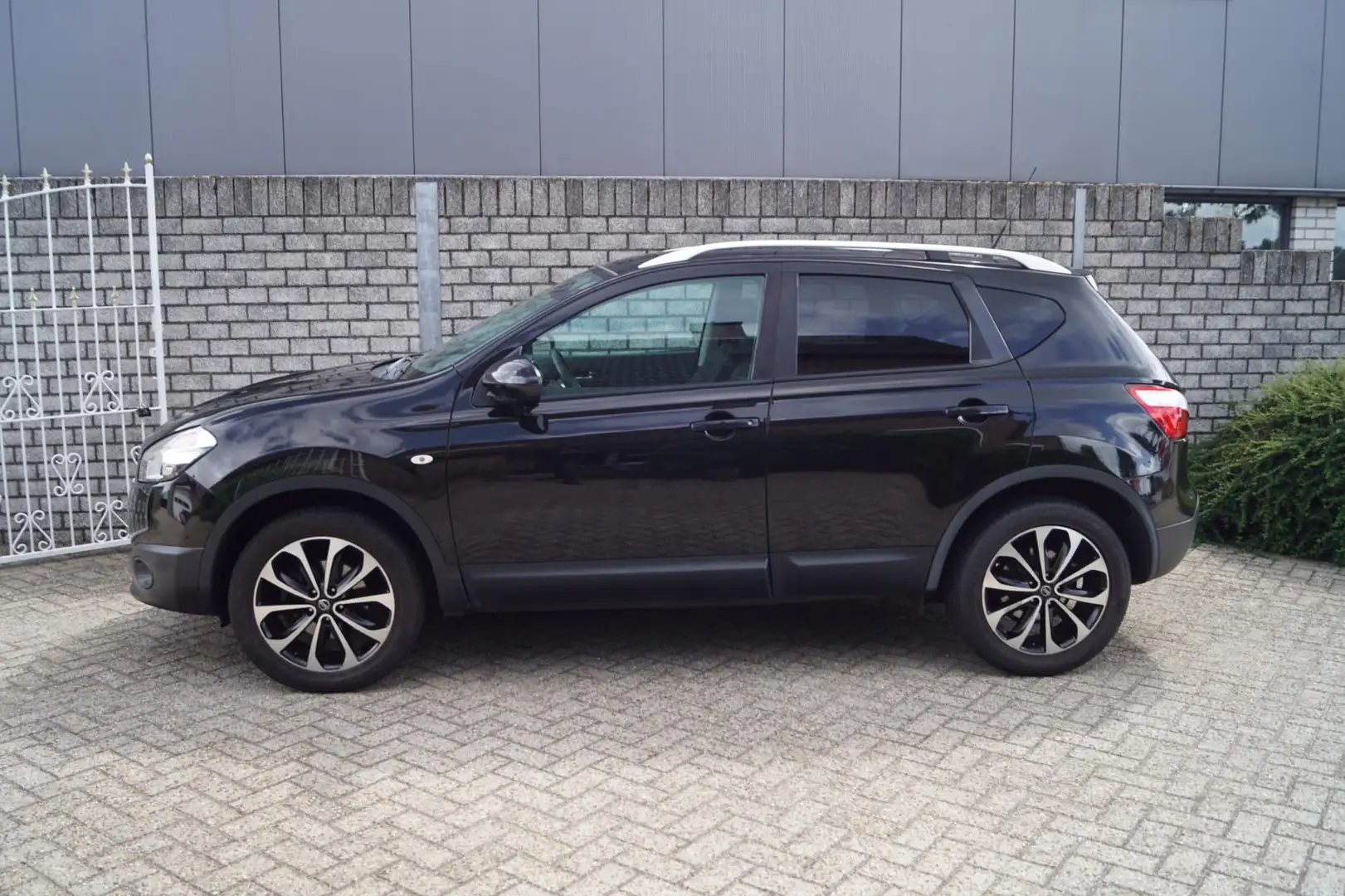 Nissan Qashqai 1.6 Connect Edition Panodak Navi Camera Clima Crui Nero - 2
