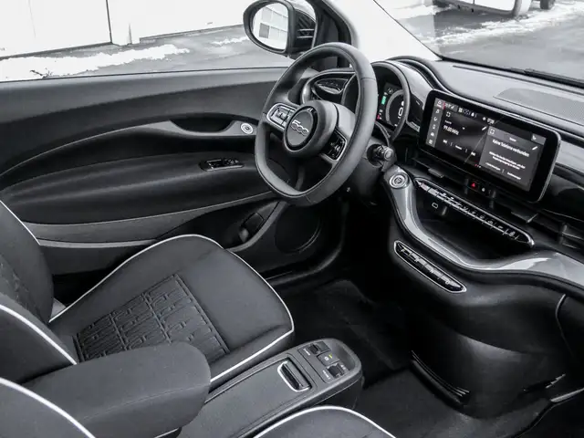 Fiat 500 view 3