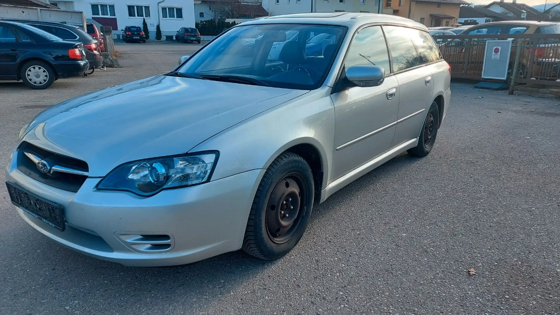 Subaru Legacy Kombi 2.0i Benzin 4x4 4wd Panorama Oro - 1