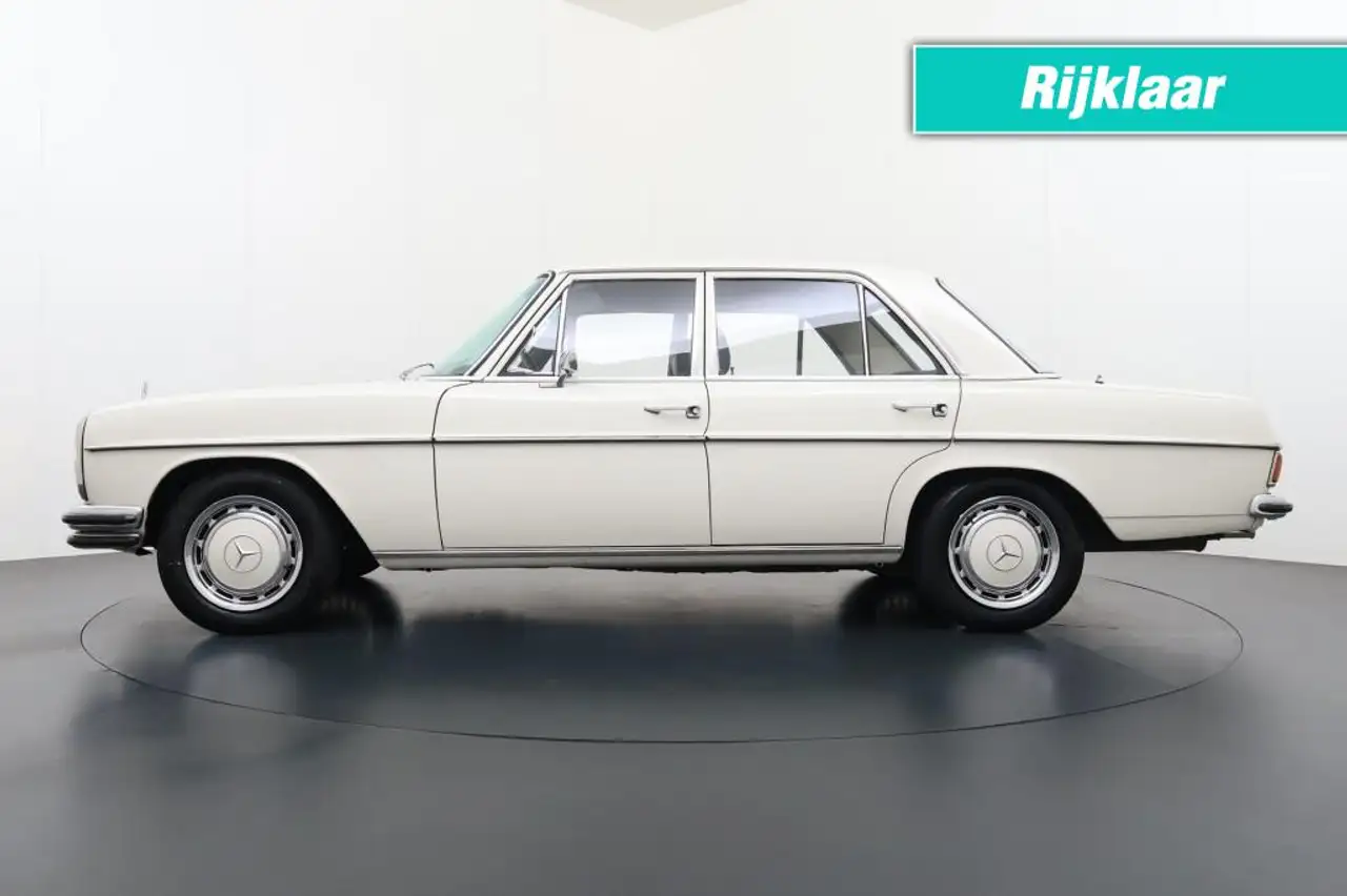 Mercedes-Benz 220 W114 -W115 250 6-Cilinder Schakelbak LPG Oldtimer!, foto 2